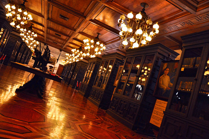 ben trong dien malacanang